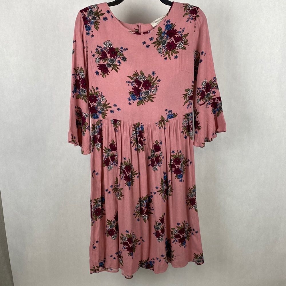 Brass & Roe Called to Surf Dress Small Pink Rose Floral Mauve 3/4 Sleeve Midi